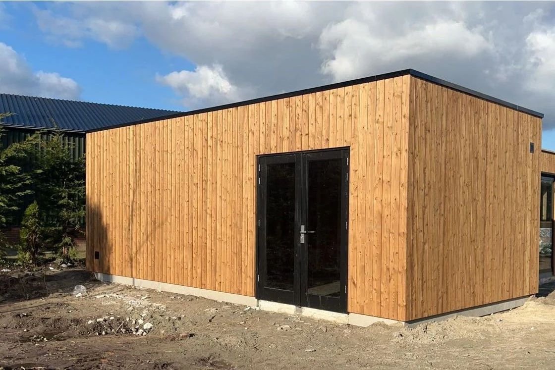 Stijlvolle vrijstaande garage Buitenverblijven en veranda's